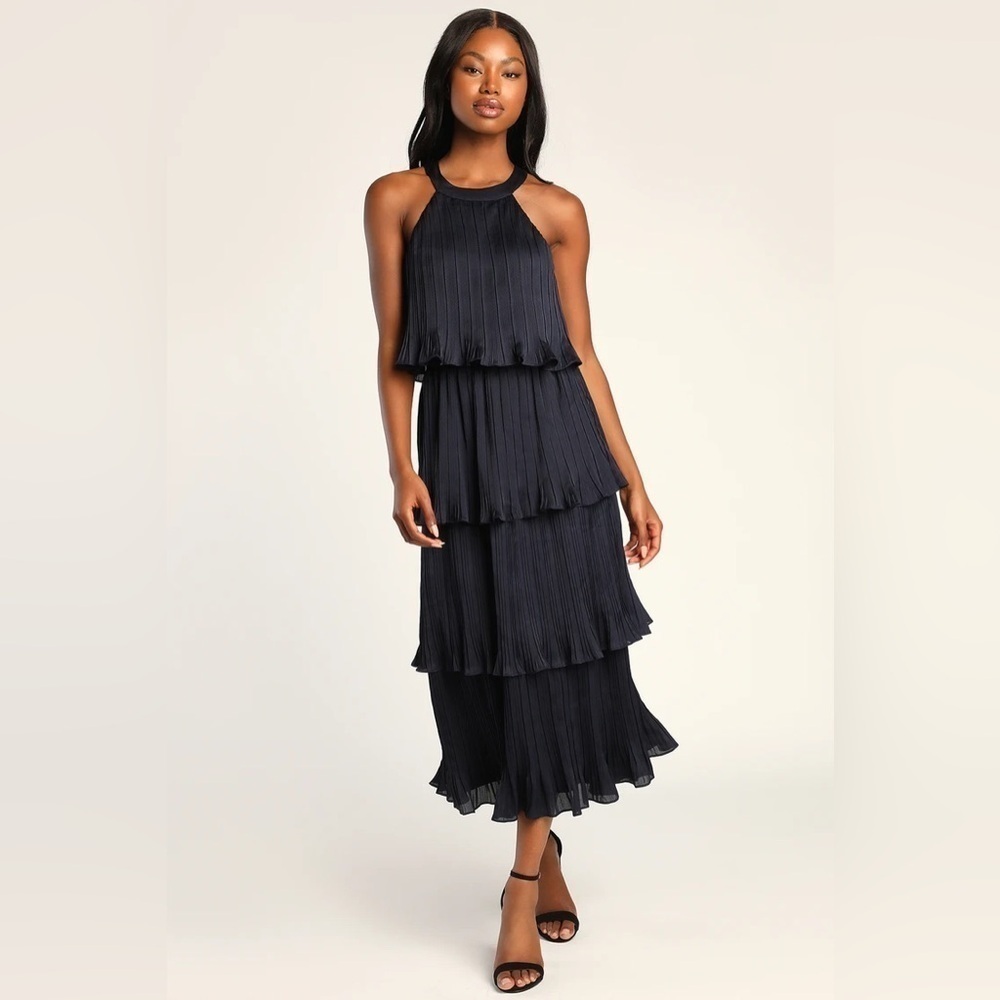 Beautiful new with tags size small Jessica flowy ruffles tiered dress